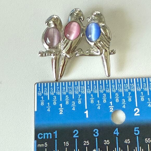 Vtg Three Perched Birds Brooch Silver-Tone Jelly Belly Moonglow 1.5" x 1.5" - Picture 4 of 5